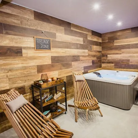 Luxury Krk I With Heated Pool, Sauna And Jacuzzi 빌라 바슈카