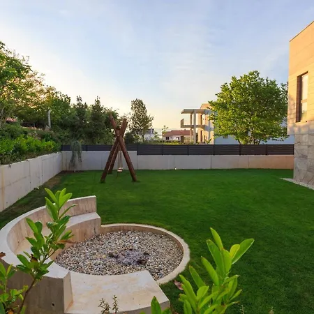 Luxury Krk I With Heated Pool, Sauna And Jacuzzi * 바슈카