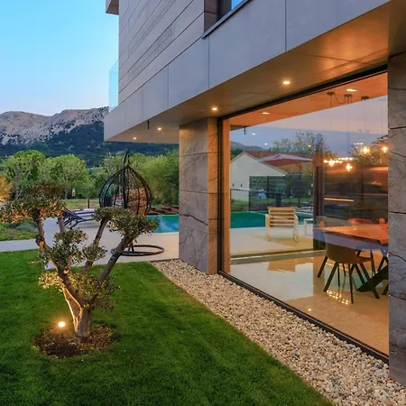 빌라 Luxury Krk I With Heated Pool, Sauna And Jacuzzi *