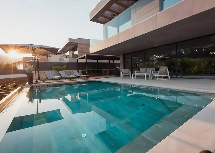 Luxury Krk I With Heated Pool *
